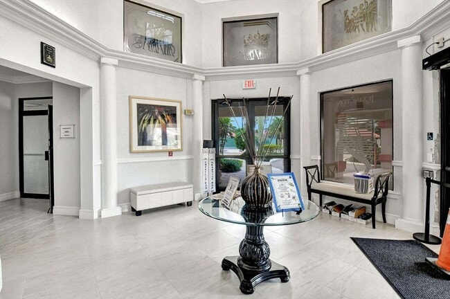 Building Photo - 7557 Lexington Club Blvd