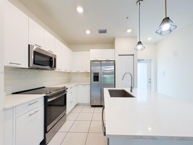 Building Photo - 8001 NW 41st St