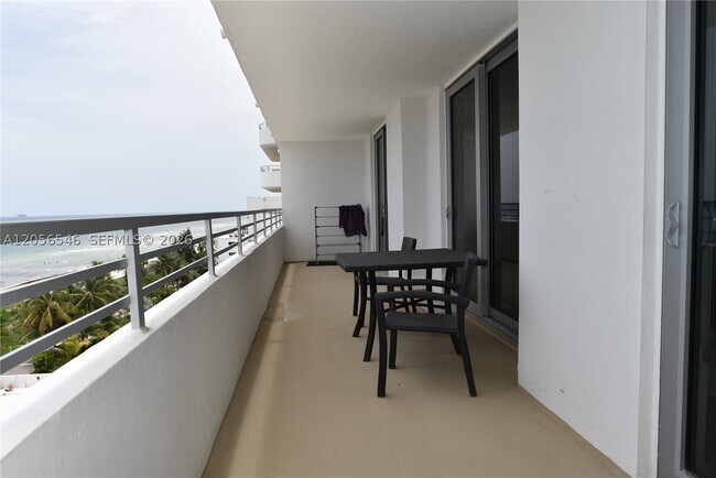 Building Photo - 5555 Collins Ave