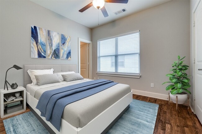 Building Photo - 4323 Dickason Ave