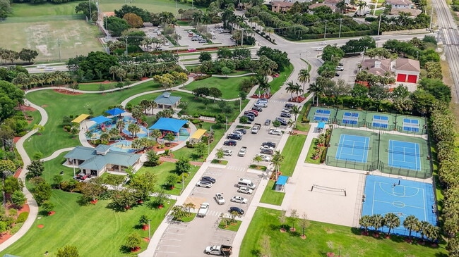 Building Photo - 15 Royal Palm Way