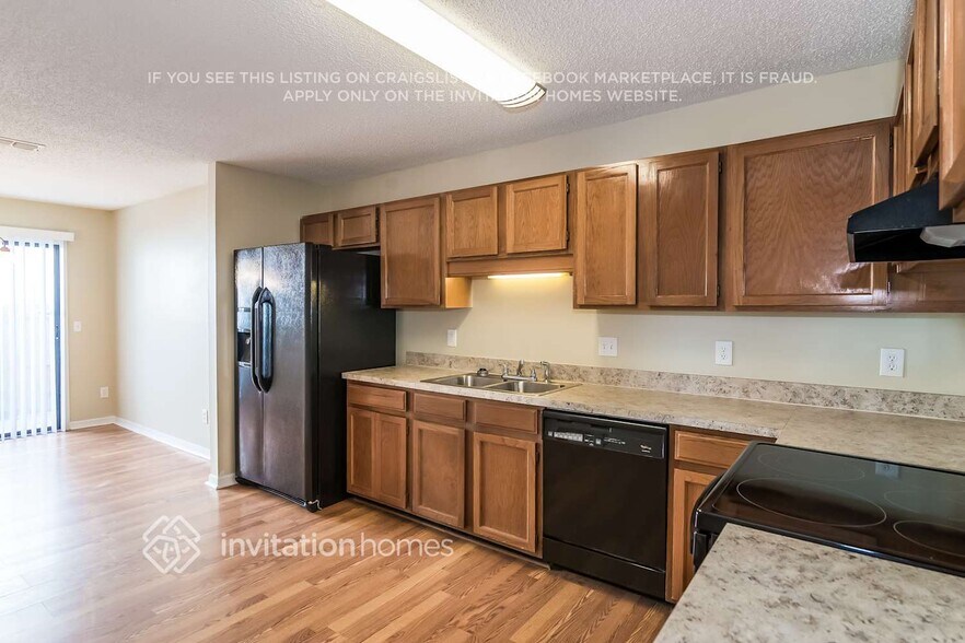 Building Photo - 7321 Amandas Crossing Dr S