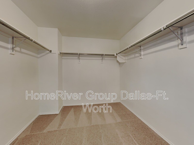 Building Photo - 5900 Calloway Dr