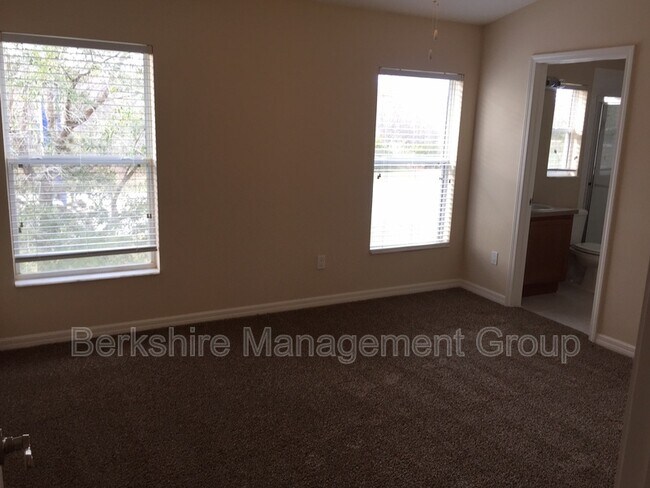 Building Photo - 5041 Chipotle Ln