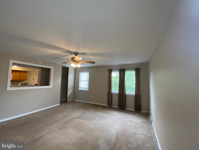 Building Photo - 286 Florence Dr