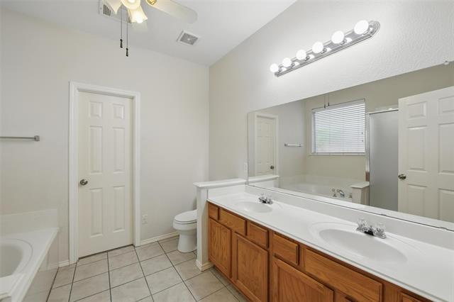 Building Photo - 5113 Raymond Dr