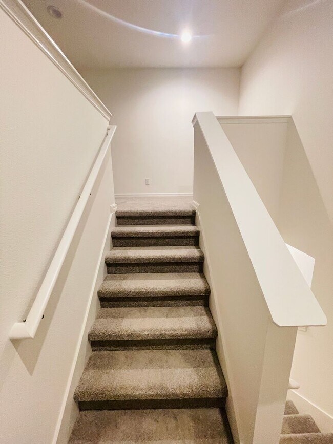 Building Photo - Coming Soon!!!-Blue Springs Reserve-180 Glass Onion Dr Groveland, FL 34737