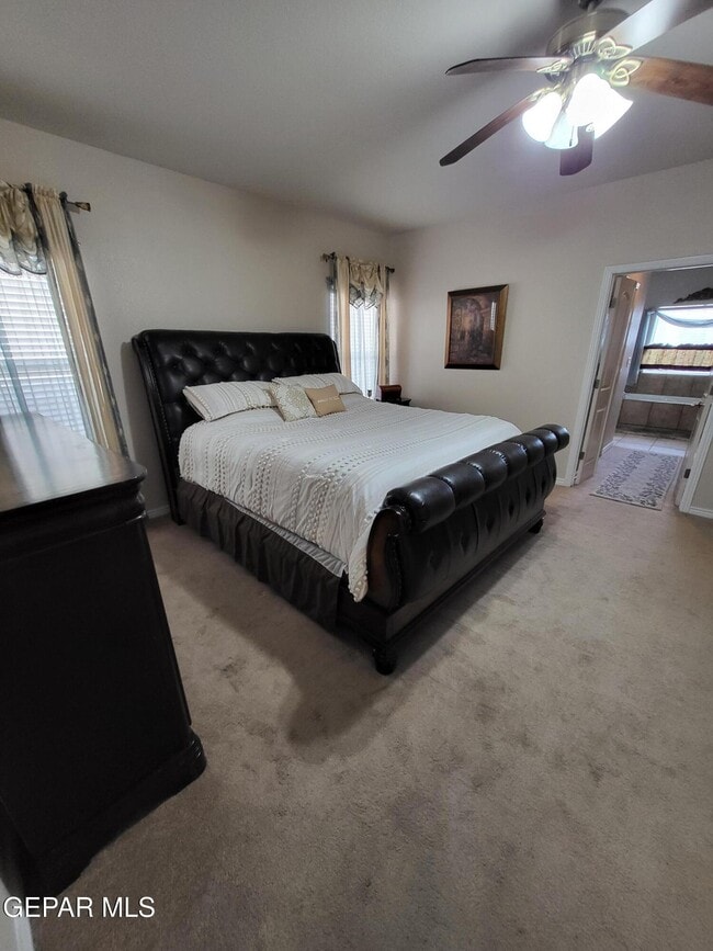 Building Photo - 6354 Franklin View Dr