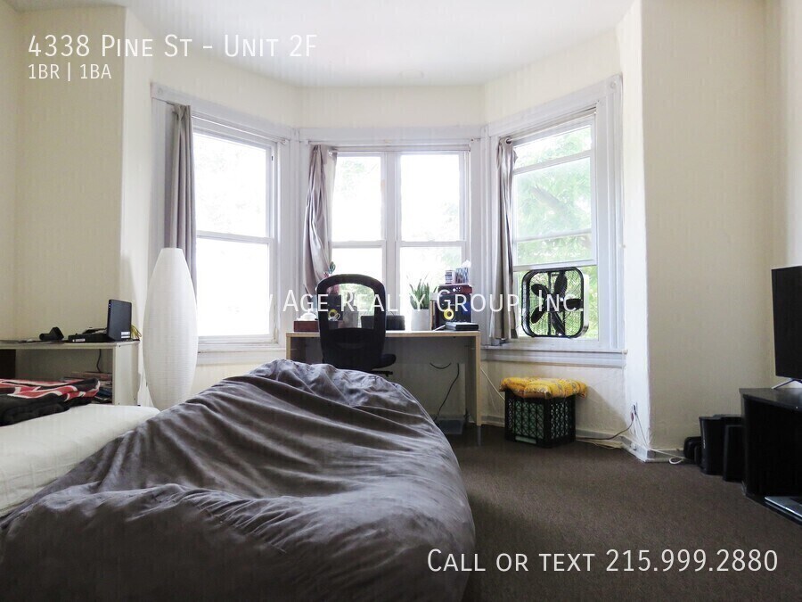 Building Photo - 4338 Pine St