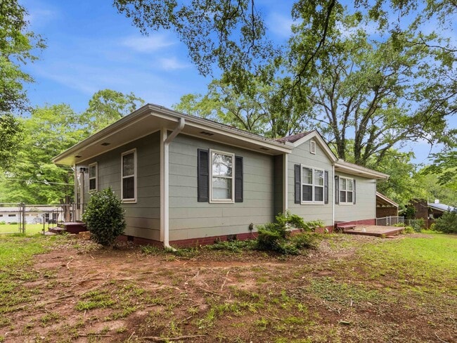 Building Photo - 1388 Boiling Springs Rd