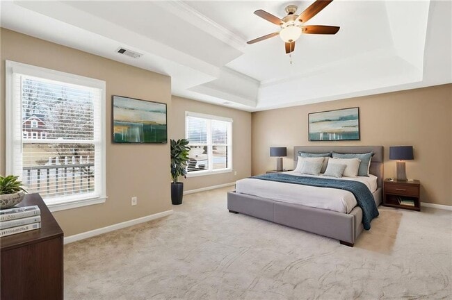 Building Photo - 310 Stoneleigh Dr SW