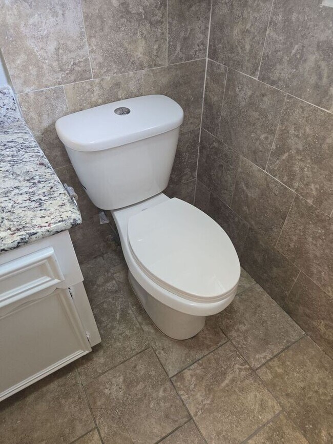 Building Photo - Richardson 2 Bedroom 2 Bathroom and 1 Car ...
