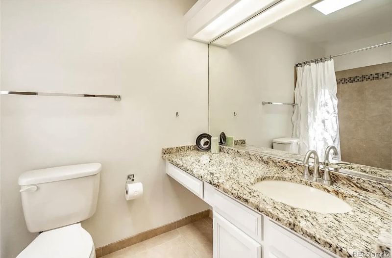 Building Photo - 6474 S Harrison Ct