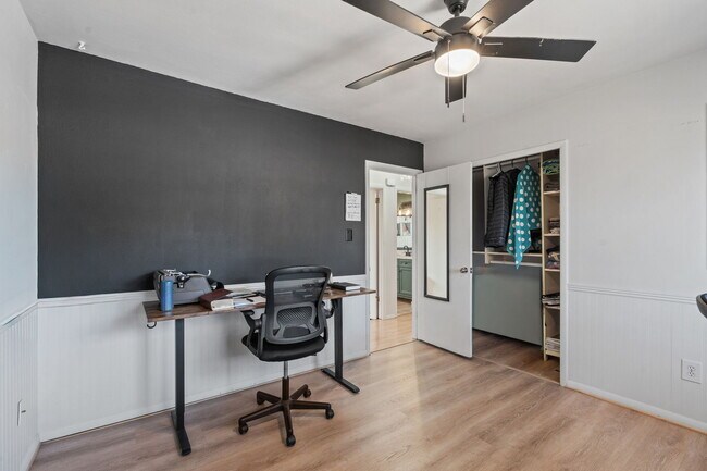 Building Photo - 1438 Laurette Dr