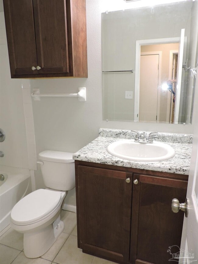 Building Photo - 5094 Yacht Harbor Cir