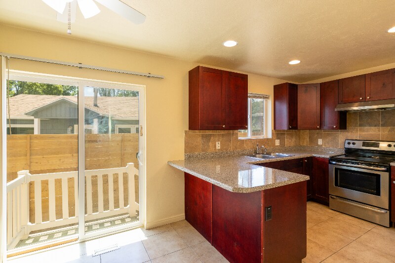 Building Photo - 496 E 3400 S