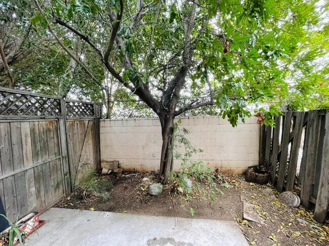 Building Photo - 9906 Owensmouth Ave