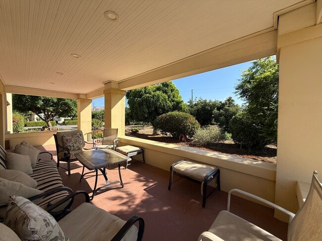 Building Photo - Spacious Somis Country Estate – 4+3 4,000 ...