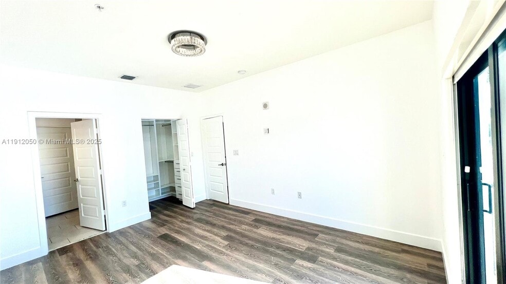 Building Photo - 4670 NW 84th Ave