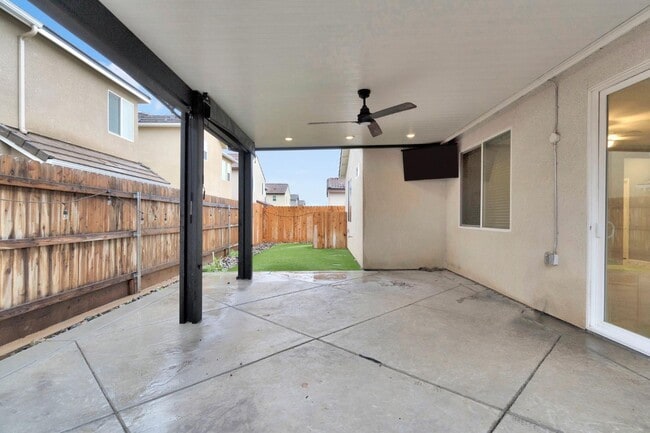 Building Photo - 141 Reunion Wy S