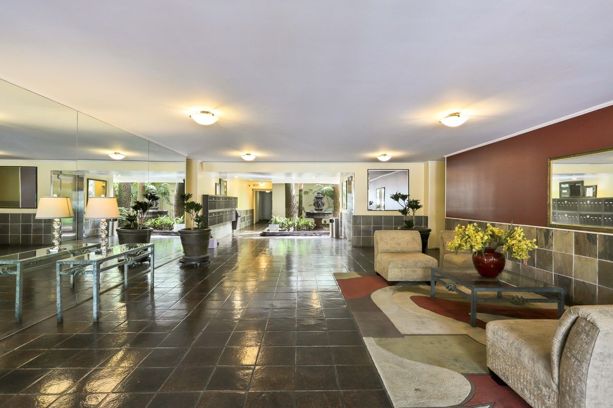 Building Photo - 1230 N Sweetzer Ave