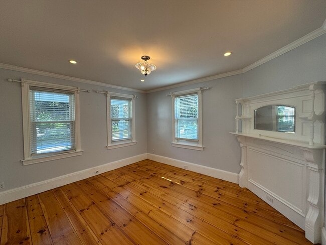 Building Photo - 8 Elmwood St
