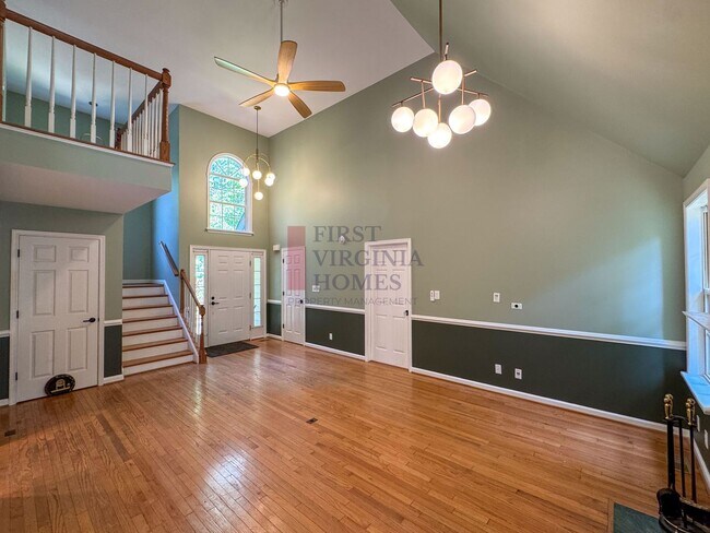 Building Photo - Lake Reynovia 4Bed/2.5Bath Rental