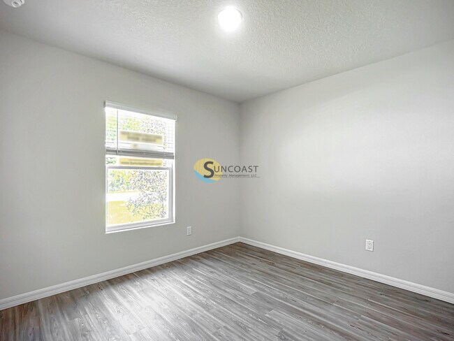 Building Photo - 108 Lynbrook Dr