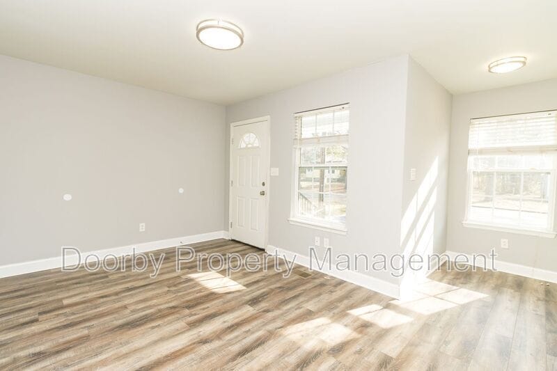 Building Photo - 1913 Tuskegee Blvd