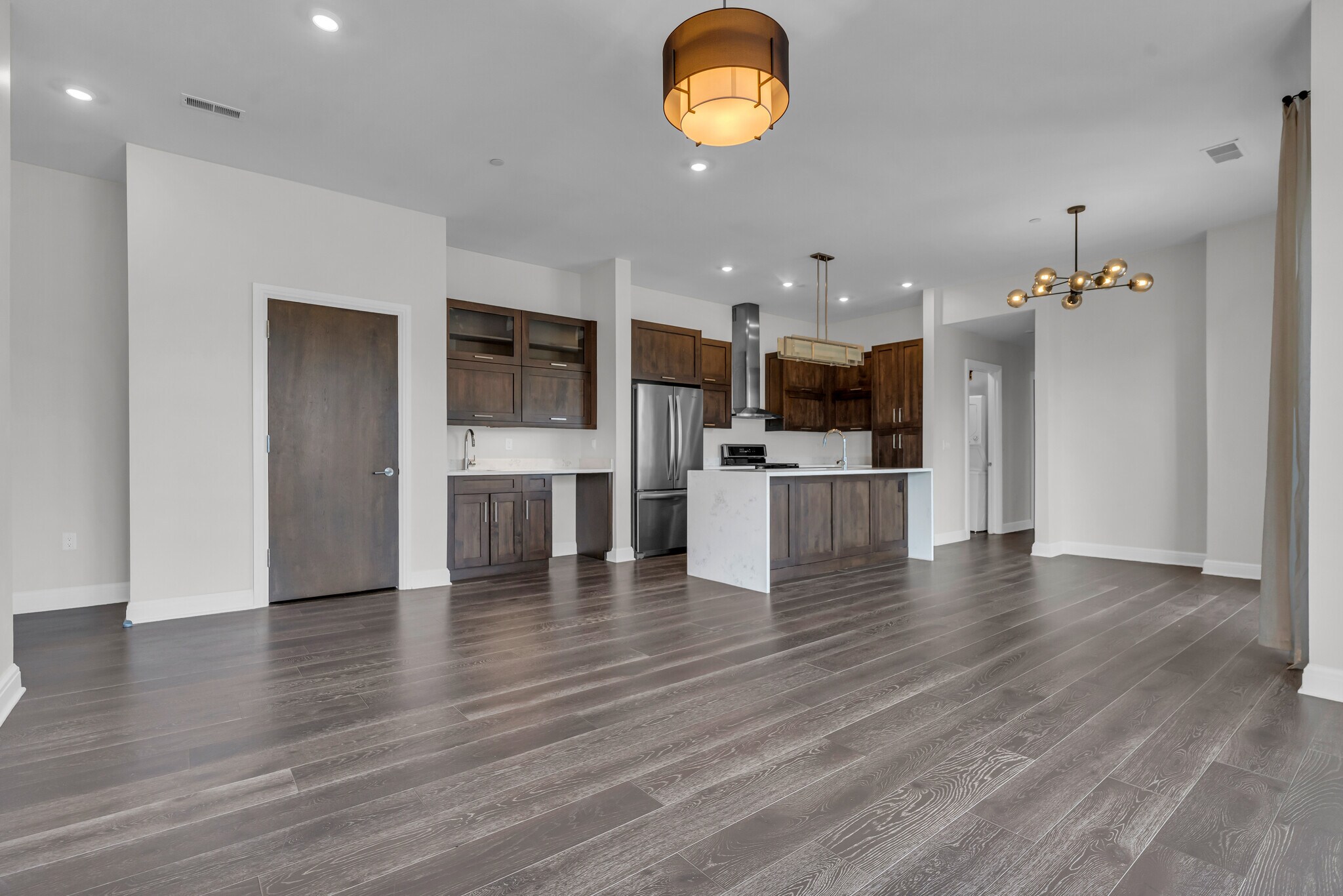 Building Photo - 438 Selden St