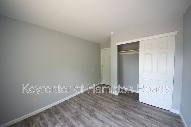 Building Photo - 612 Waters Dr