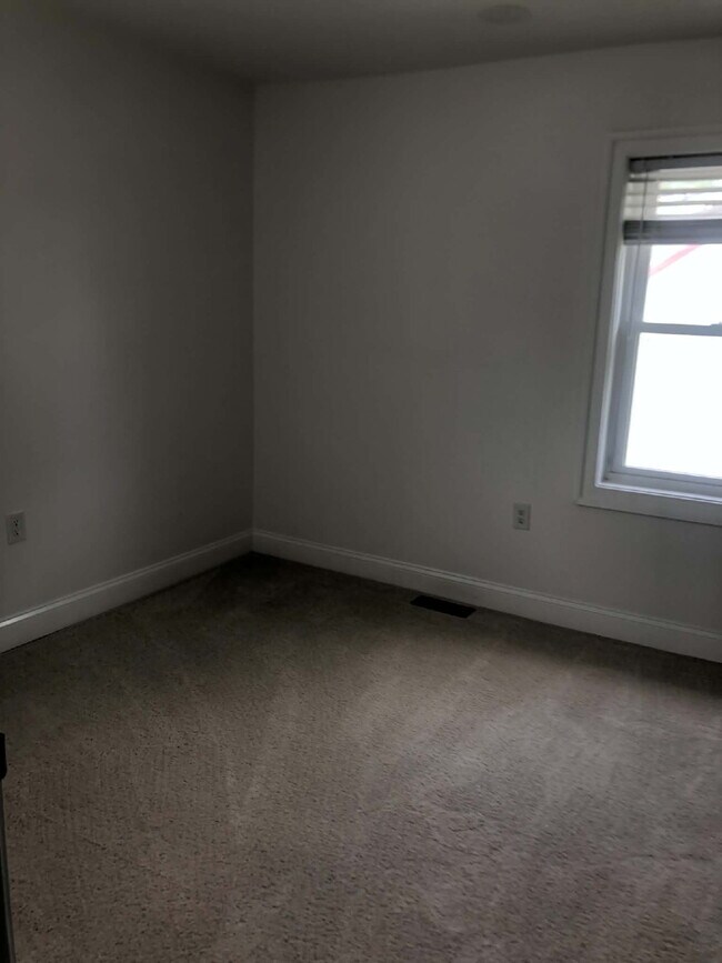 Building Photo - Newly Renovated 3BR/2.5BA Home in NE DC – Move-In Ready!