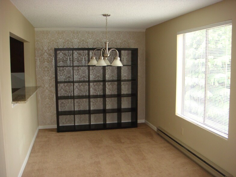 Dining room - 3224 80th Ave SE