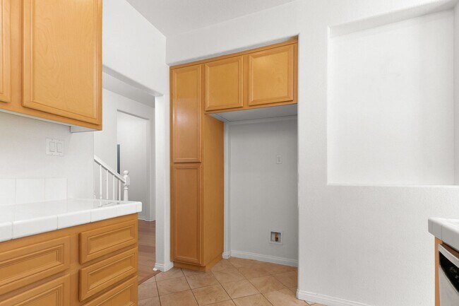 Building Photo - Paseo del Sol Charmer with Private Yard and Community Pool