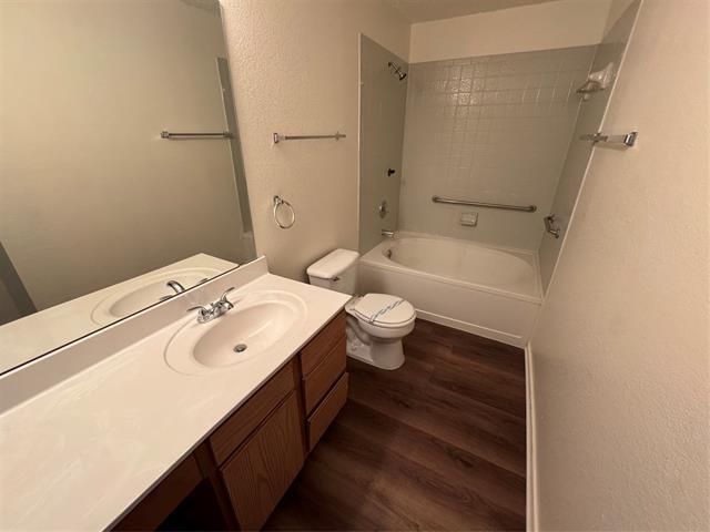 Building Photo - 10137 Chapel Glen Ter