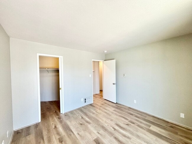 Building Photo - Channel Islands Marina |Oxnard |  1 Bed | ...