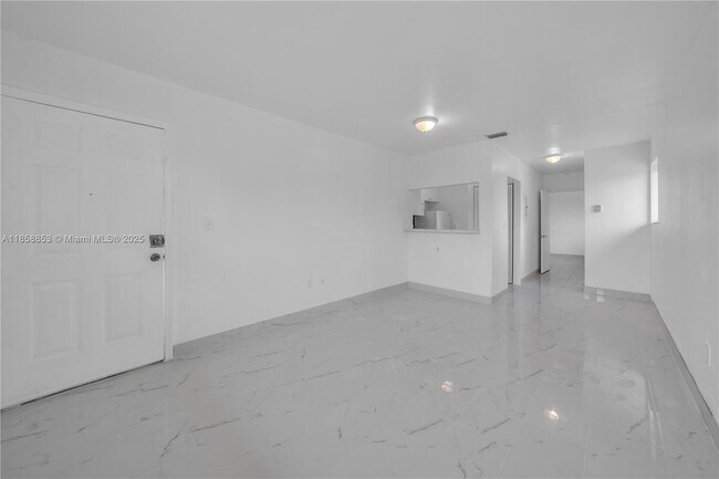 Primary Photo - 1371 NW 3rd St