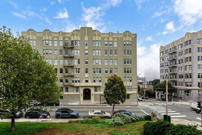 Building Photo - 1900 Gough