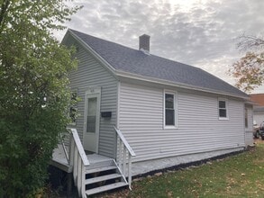 Building Photo - 2 Bed 1 Bath Single Family Home in Wausau