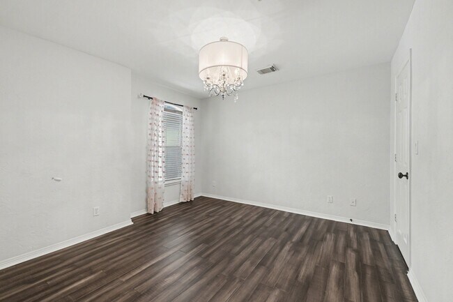 Building Photo - 4327 Lake Walk Ct