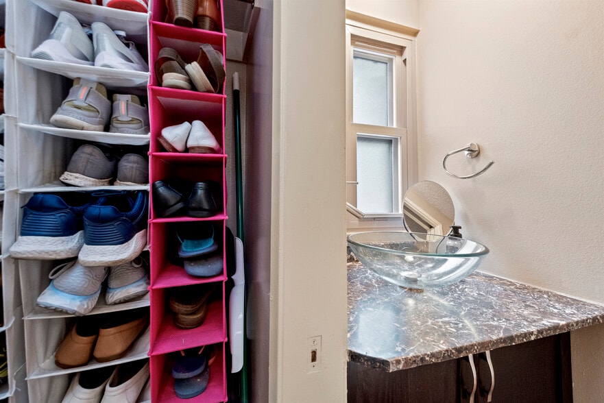 Building Photo - 2640 Worden St.