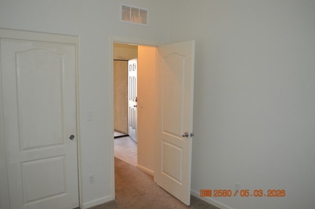 Building Photo - 4220 Freemark Ave