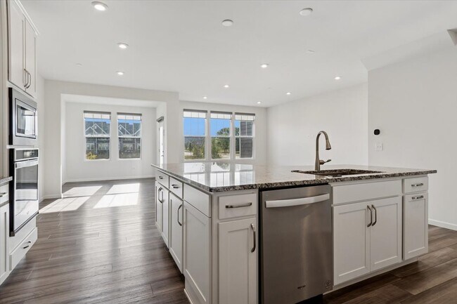 Building Photo - 2206 Weatherbee Ln