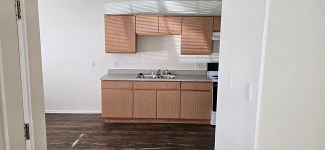 Building Photo - 3007 Acero Ave