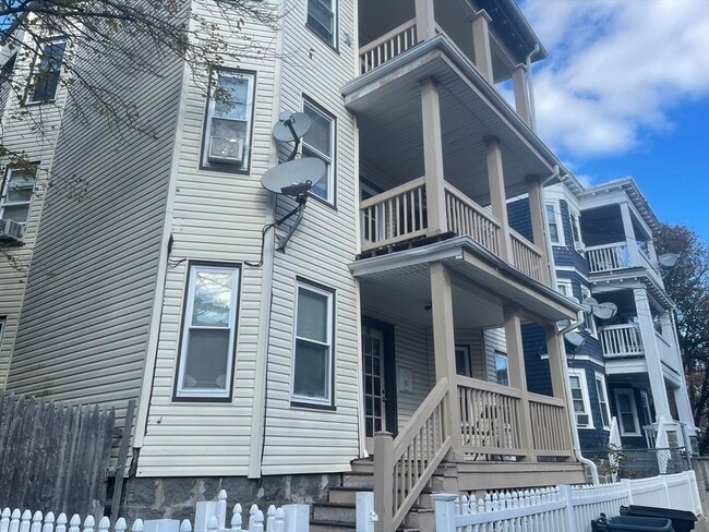 Building Photo - 6 Bailey St