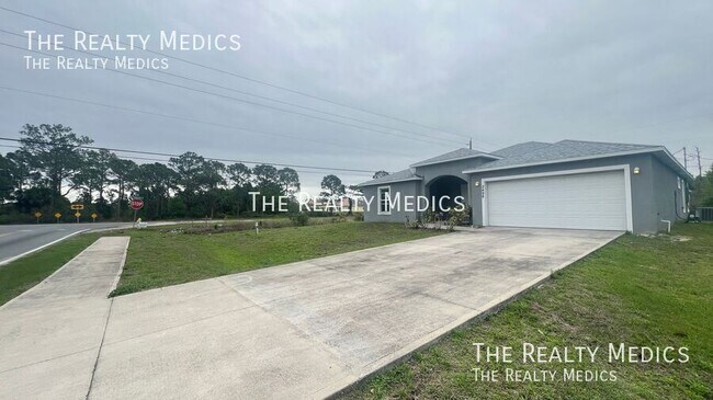 Building Photo - 2498 Cogan Dr