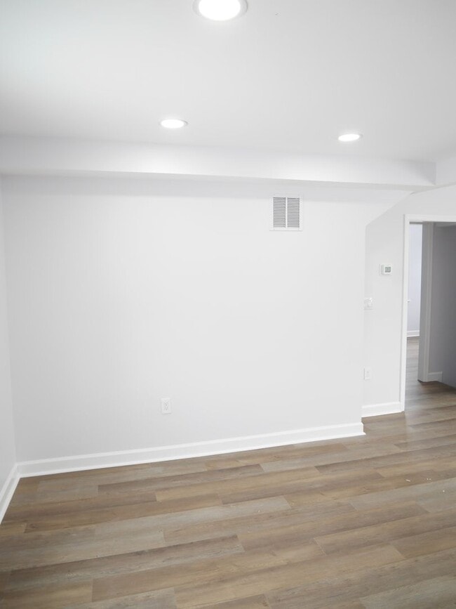 Building Photo - Modern Comfort Meets Prime Location: 3-Bedroom, 4-Bathroom Gem in Parkville, MD!