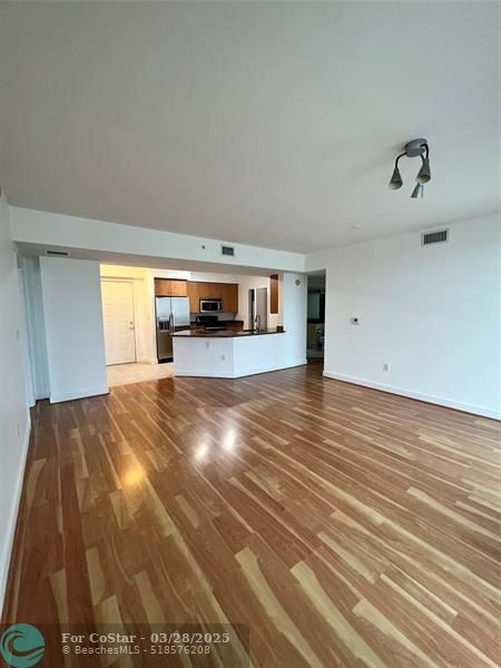Building Photo - 1830 Radius Dr