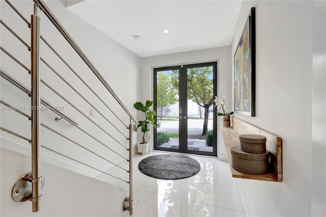 Building Photo - 6630 NW 104th Path