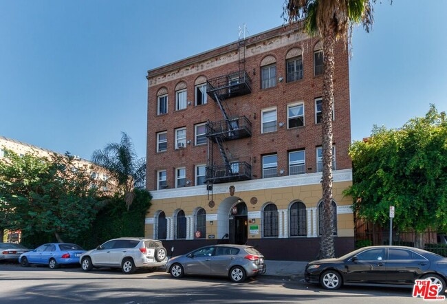 Building Photo - 730 S Catalina St